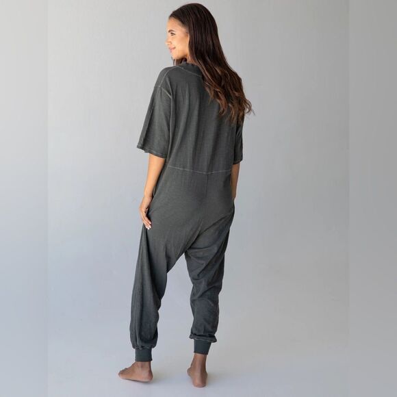 Natural Life Charlie Cotton V-Neck Oversized Jumpsuit In Charcoal M NWOT - Picture 2 of 12
